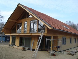Siūlome darbą Staliui prie skydinių namų gamybos ir montavimo (4)