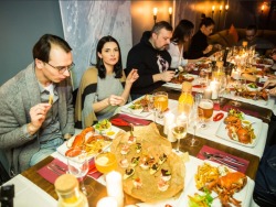 Foxes Burger Lobster ieško padavėjų-barmenų (2)