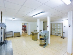 Darbas mėsos rūkyklėlėje (2)