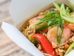 Awokado Noodle Bar siūlo darbą Wok kepėjams (3)