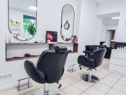 Cute Beauty Lab ieško plaukų stilisto ės, vizažisto ar antakių meistrės (6)